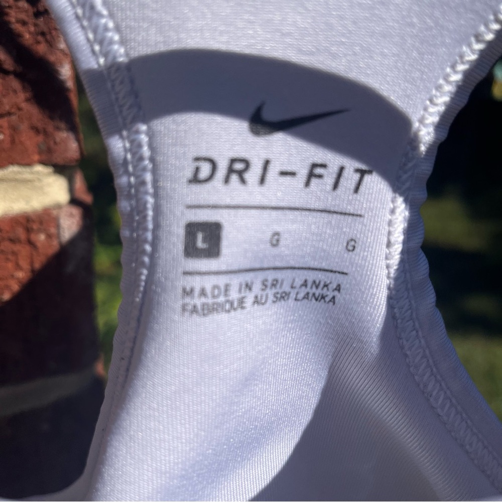 Kids Large Nike Sports Bra - Picture 3 of 3